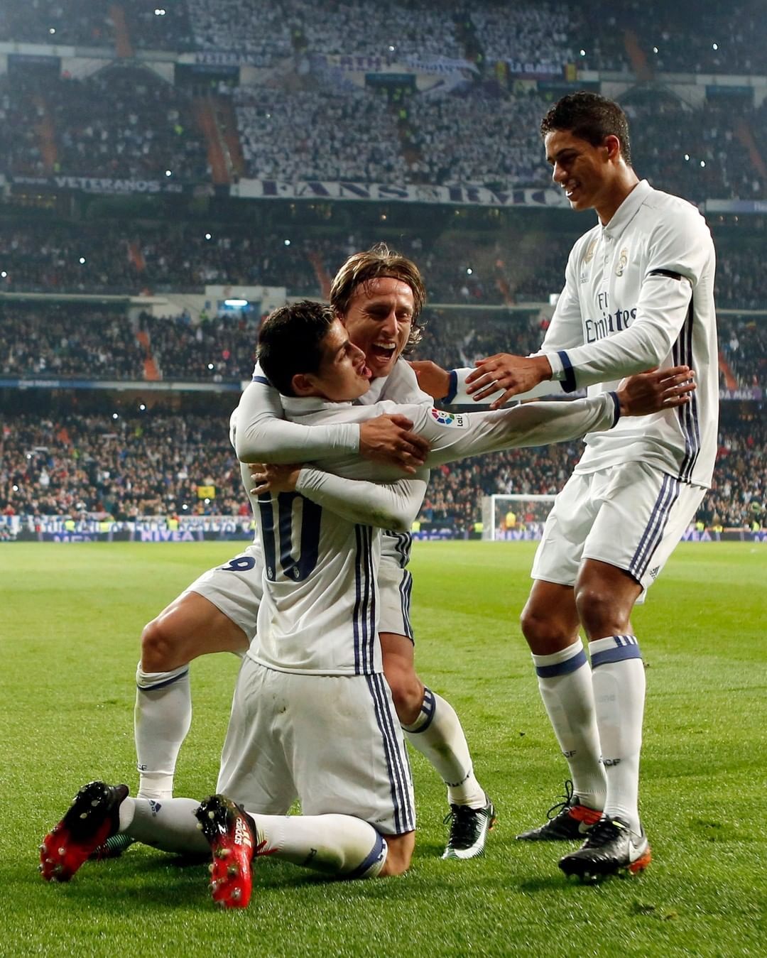 根据规则 根据规则