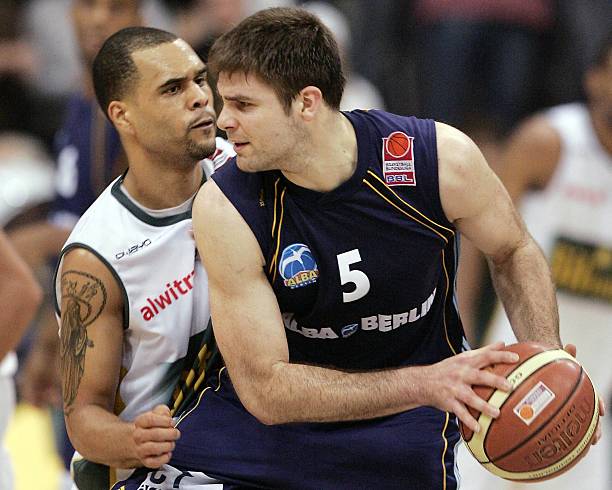 键比赛中的 键比赛中的